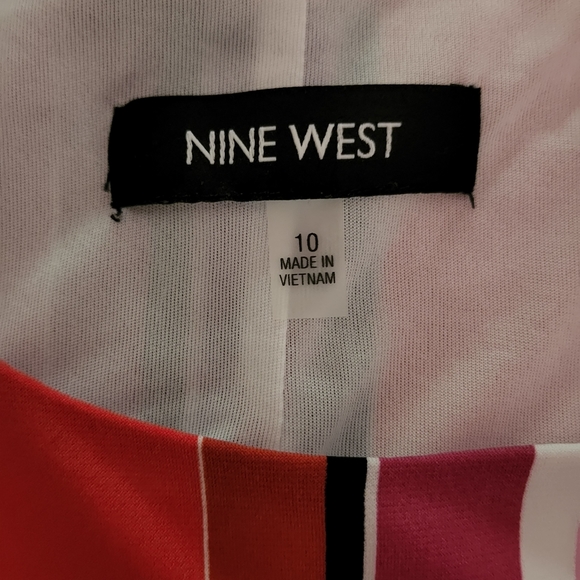 Ladies Dress - Picture 2 of 2